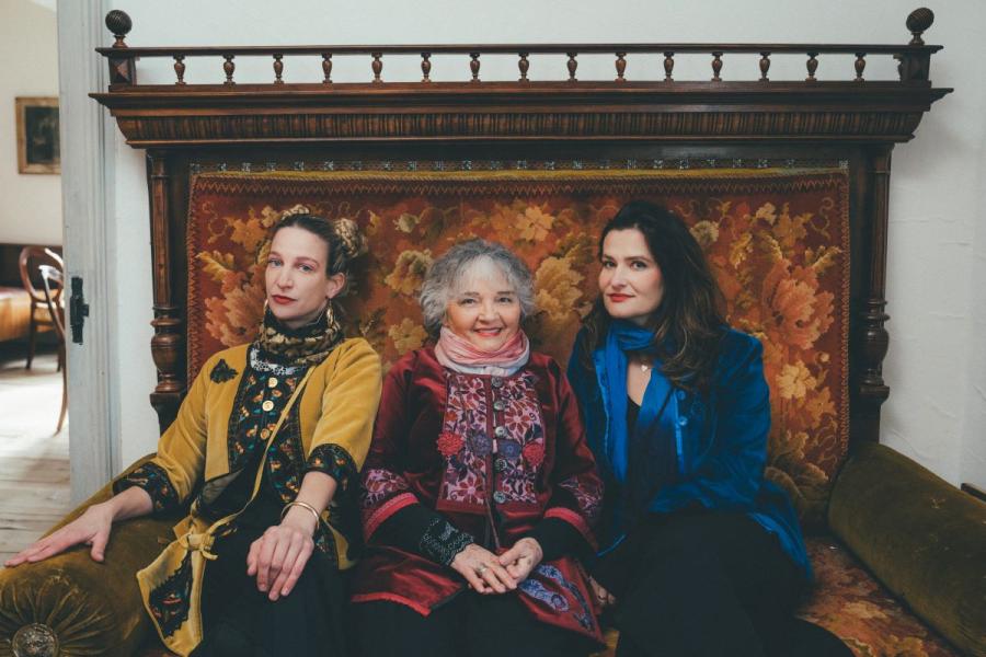 Dunja Knebl s Ninom Romić i Lidijom Galić Dunije- foto Marina Uzelac