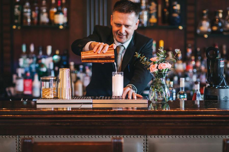 Esplanade 1925 priprema koktela photo by Lili Basic