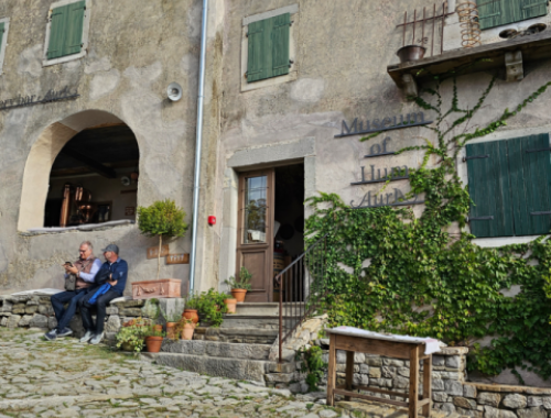 Museum of Hum Aura, foto Relaxino